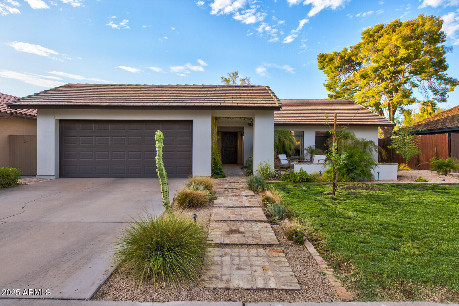 948 E DRIFTWOOD Drive