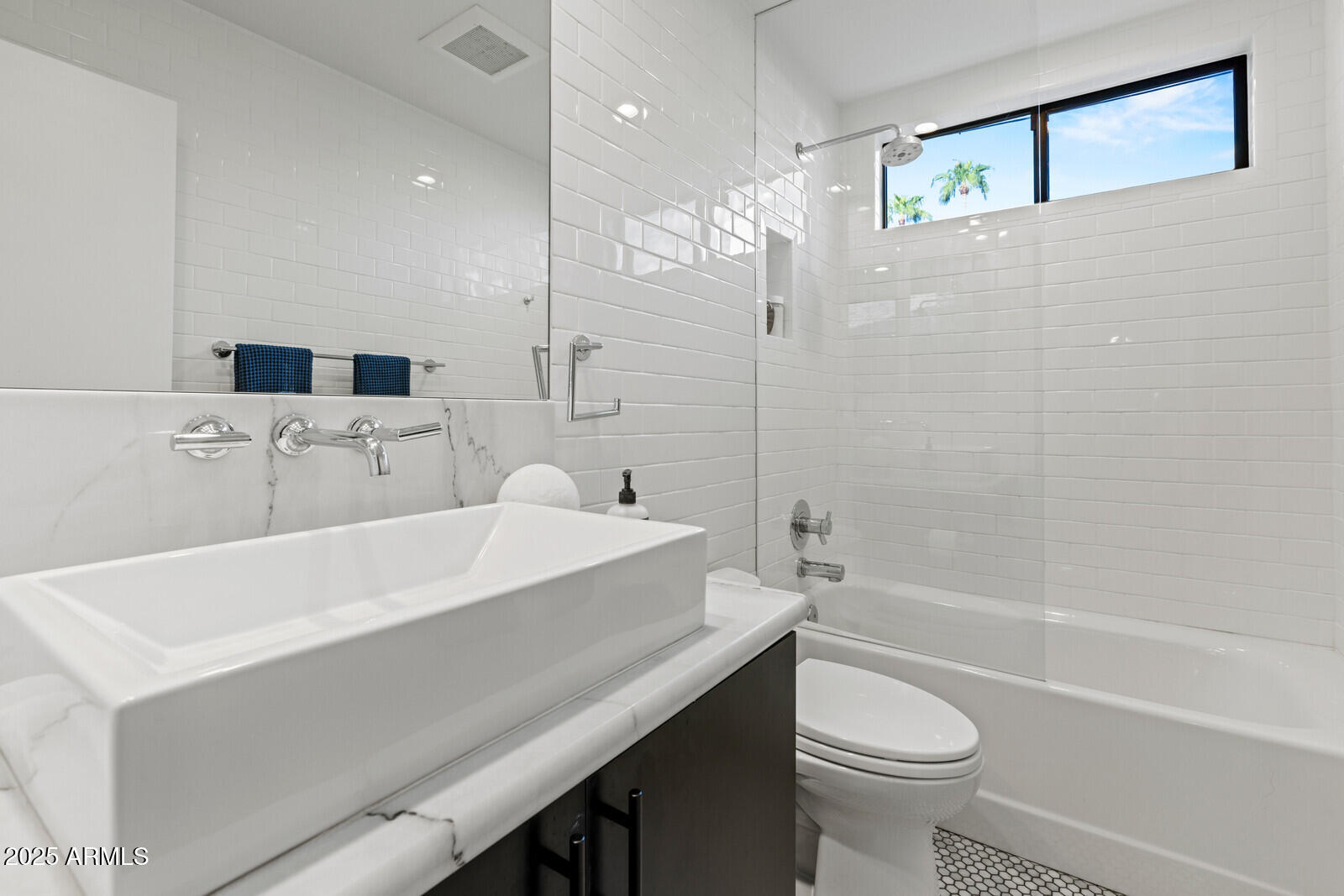 948 E DRIFTWOOD Drive