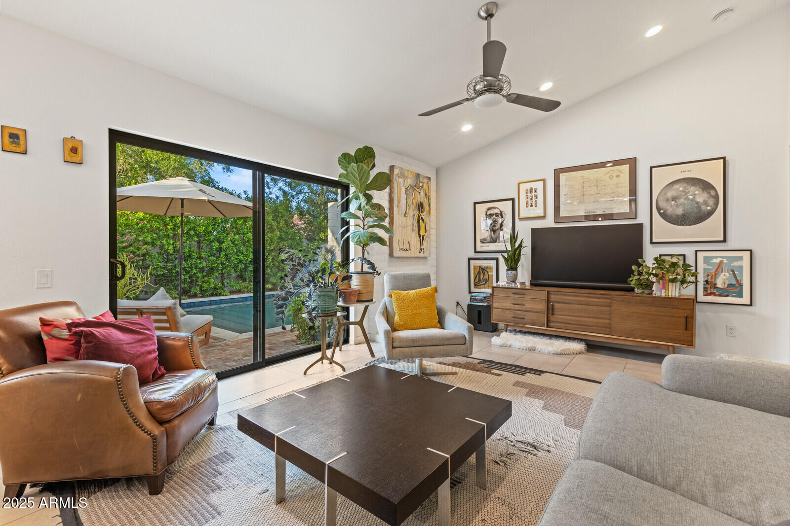 948 E DRIFTWOOD Drive