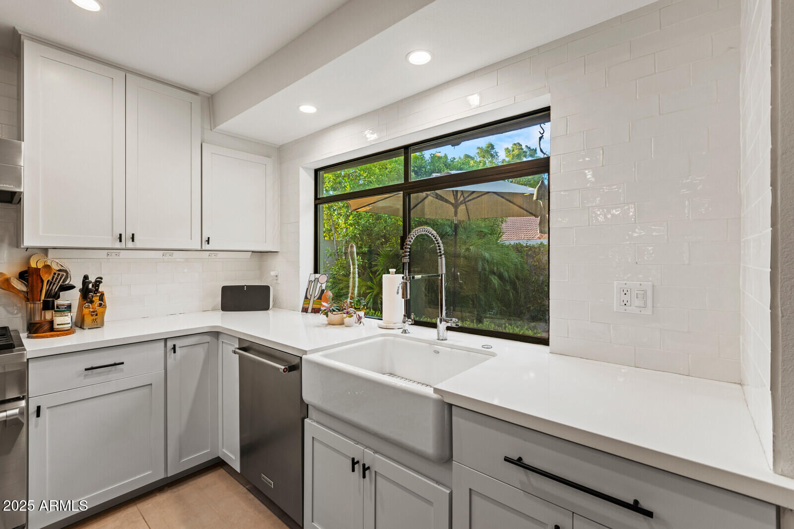 948 E DRIFTWOOD Drive