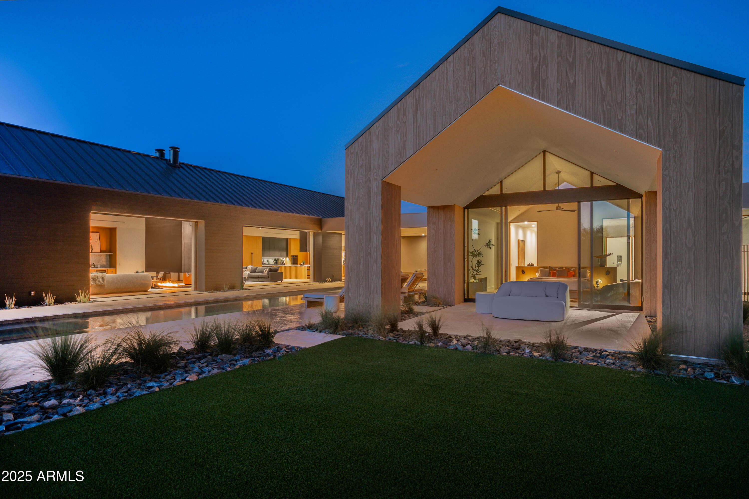 6209 N CASA BLANCA Drive