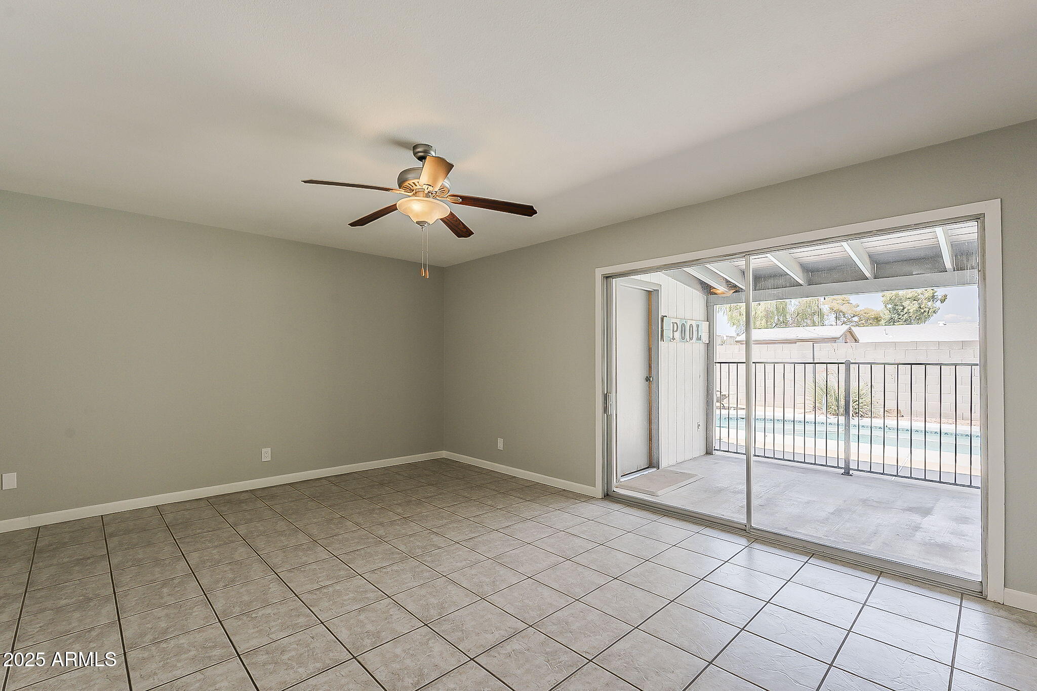 2310 E MARMORA Street