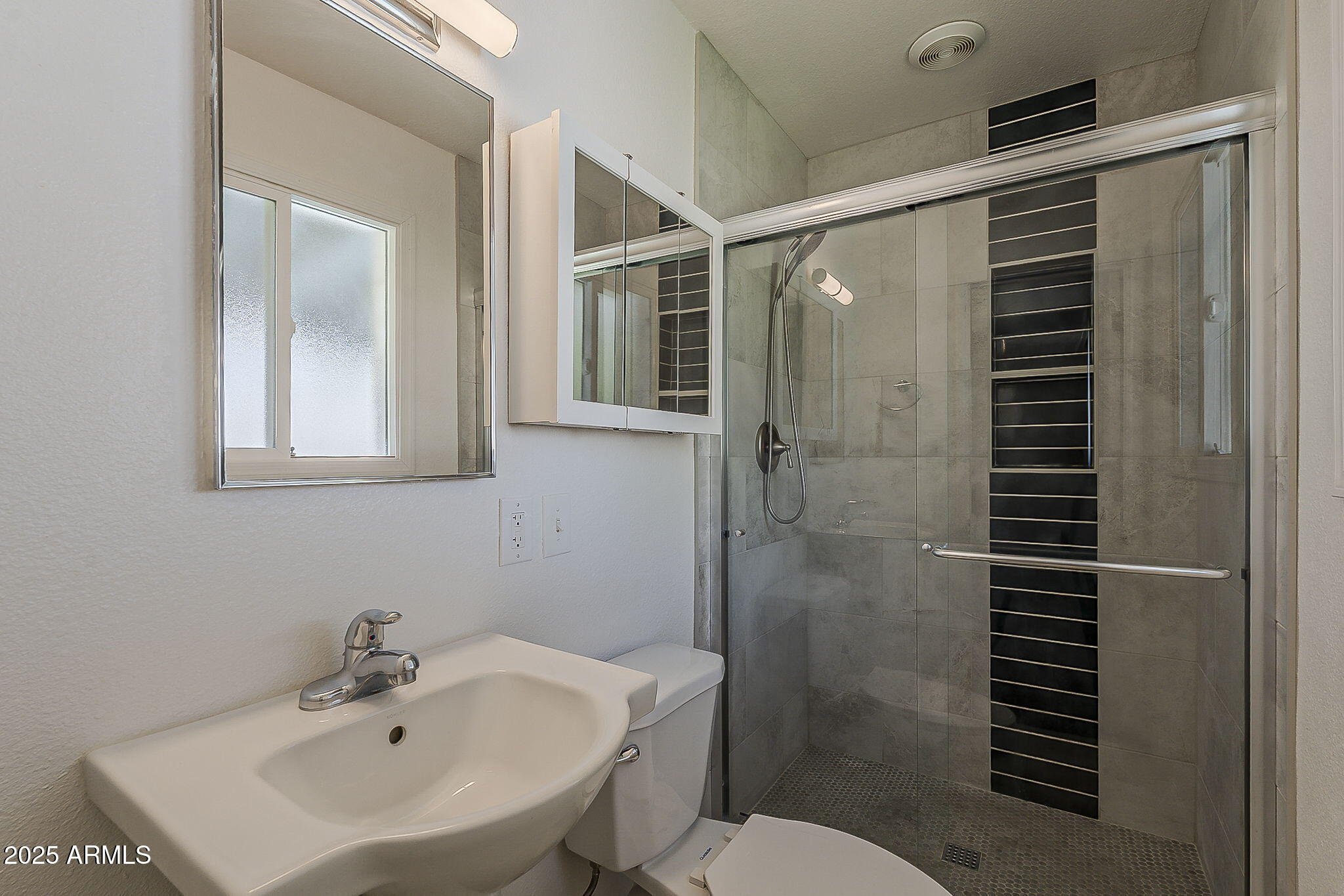 2310 E MARMORA Street