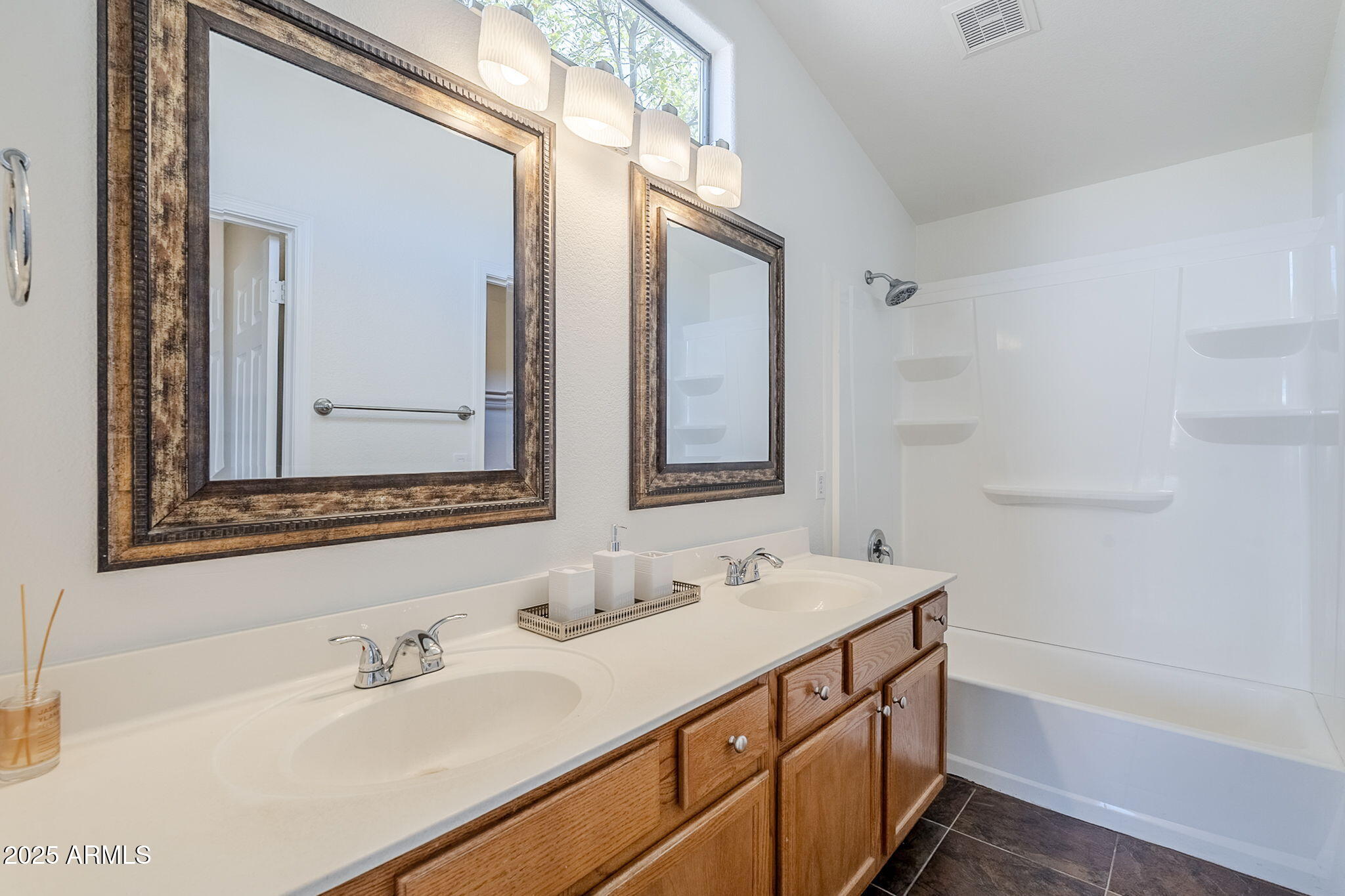 1425 S LINDSAY Road 36