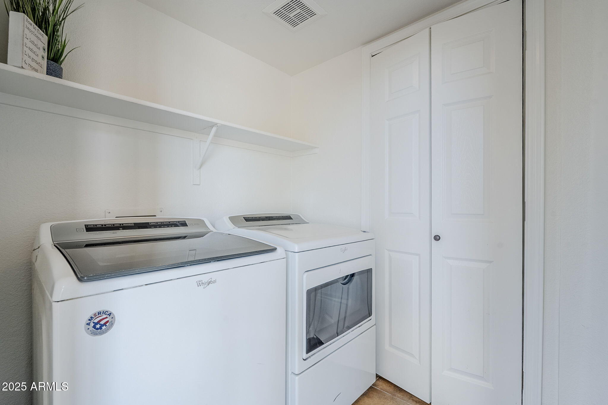 1425 S LINDSAY Road 36