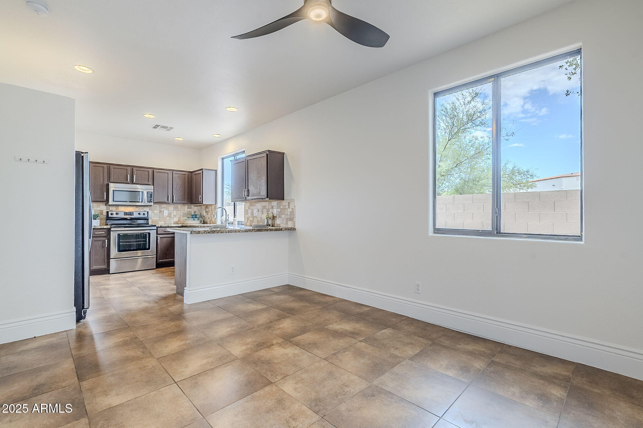 1425 S LINDSAY Road 36