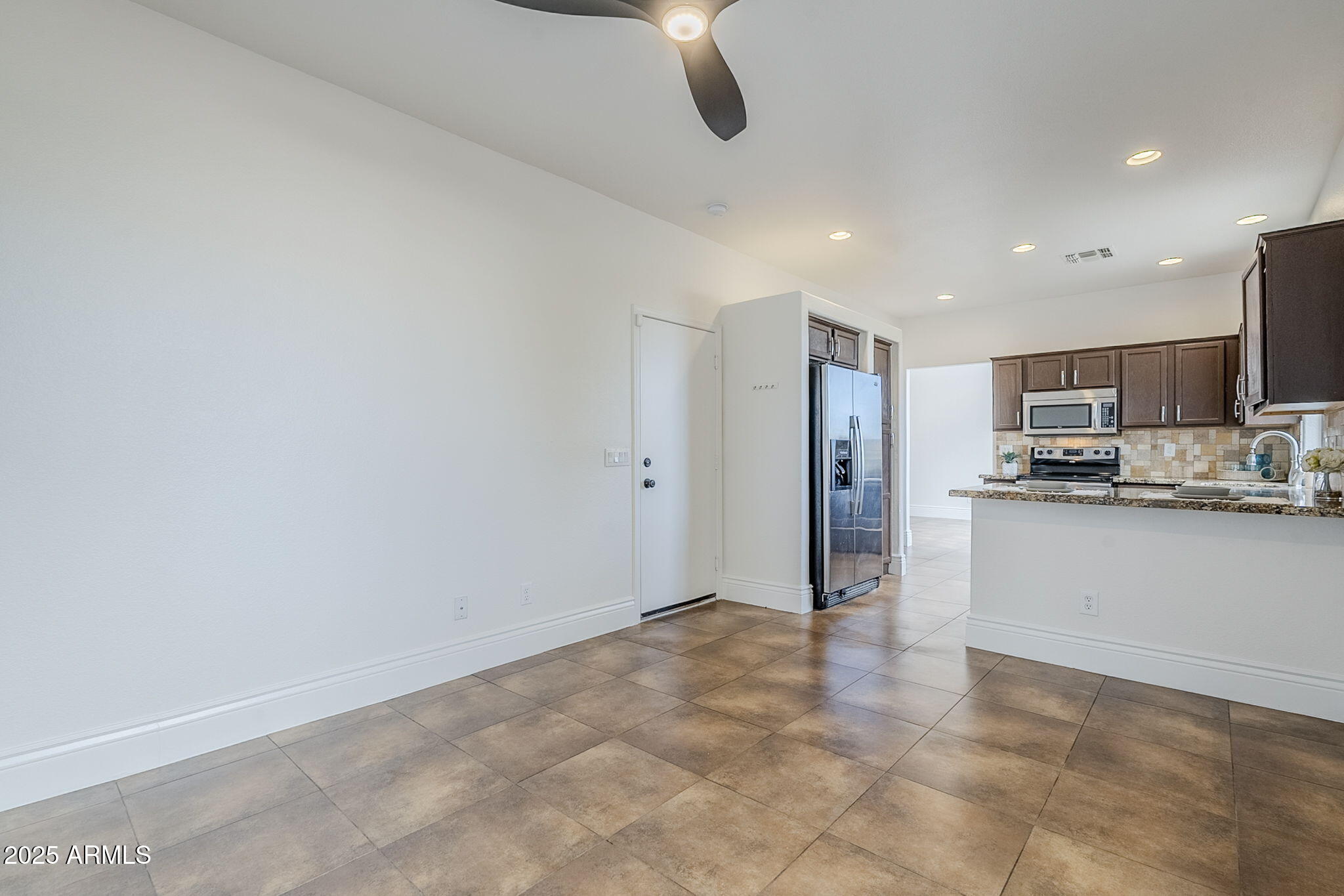 1425 S LINDSAY Road 36