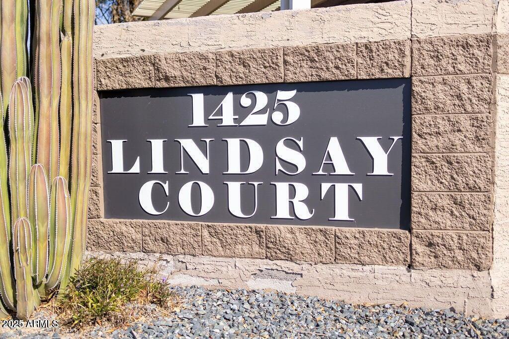 1425 S LINDSAY Road 36