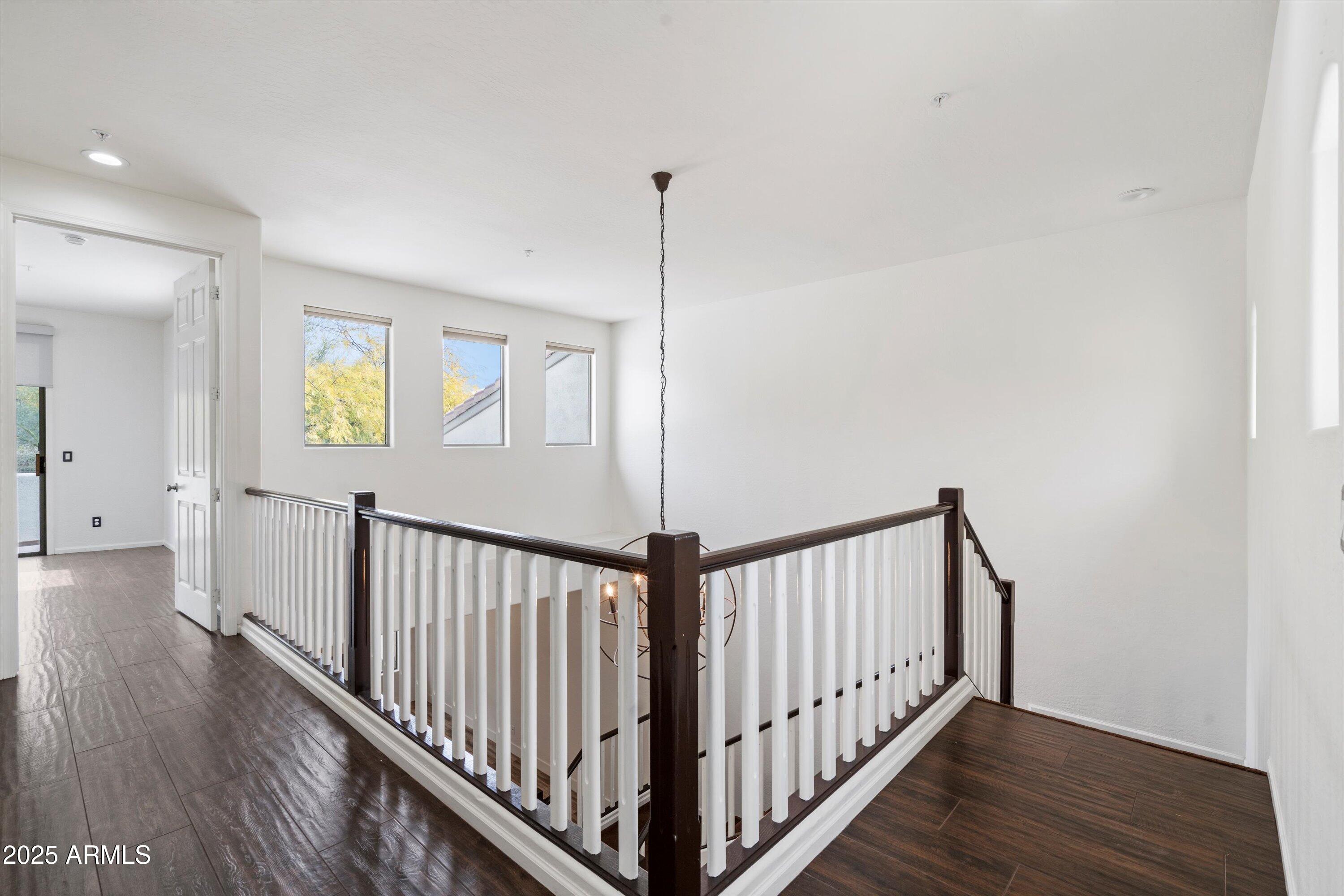 20802 N GRAYHAWK Drive 1123