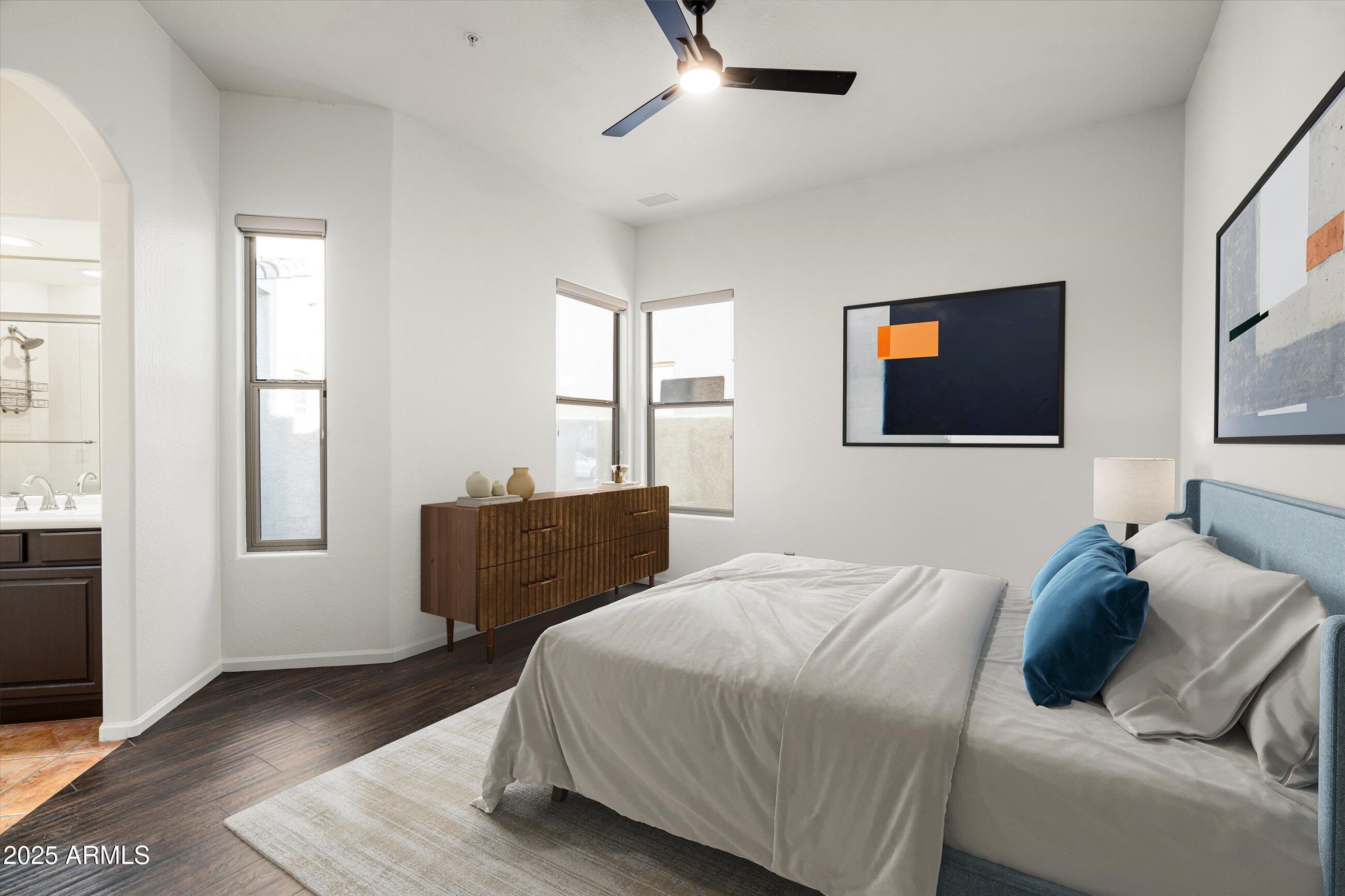 20802 N GRAYHAWK Drive 1123