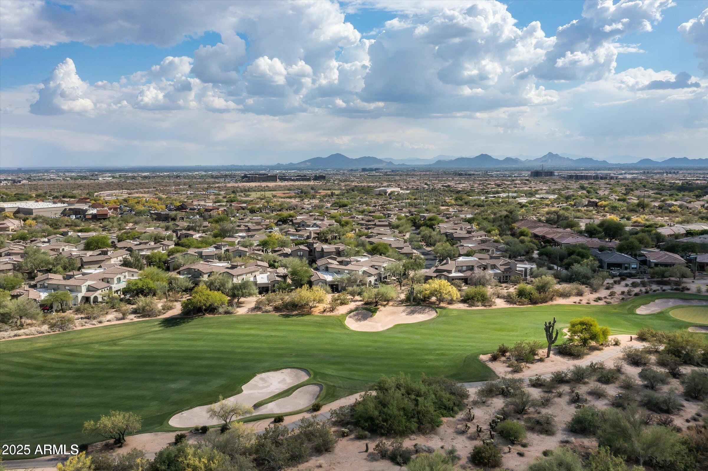 20802 N GRAYHAWK Drive 1123