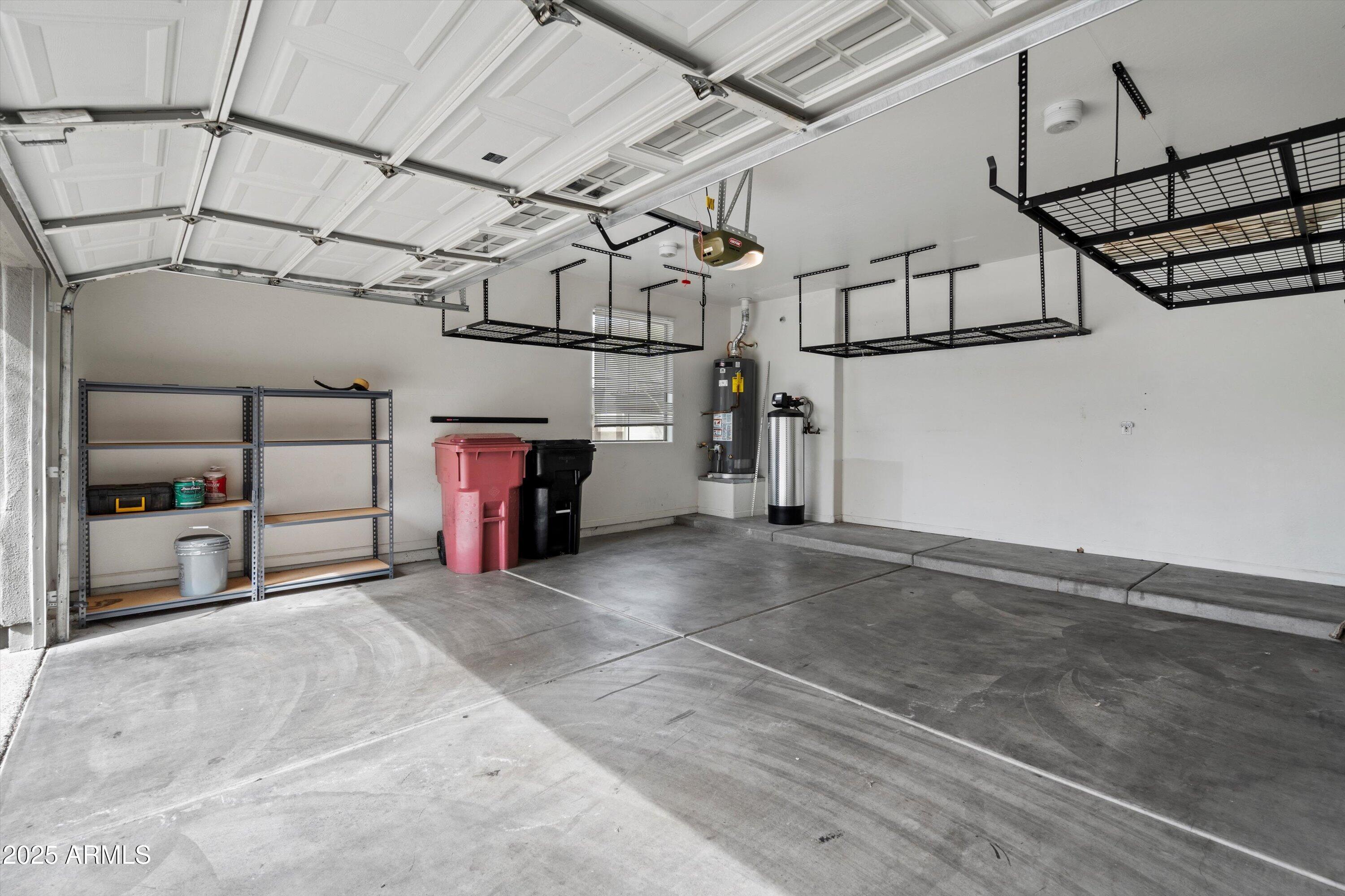 20802 N GRAYHAWK Drive 1123