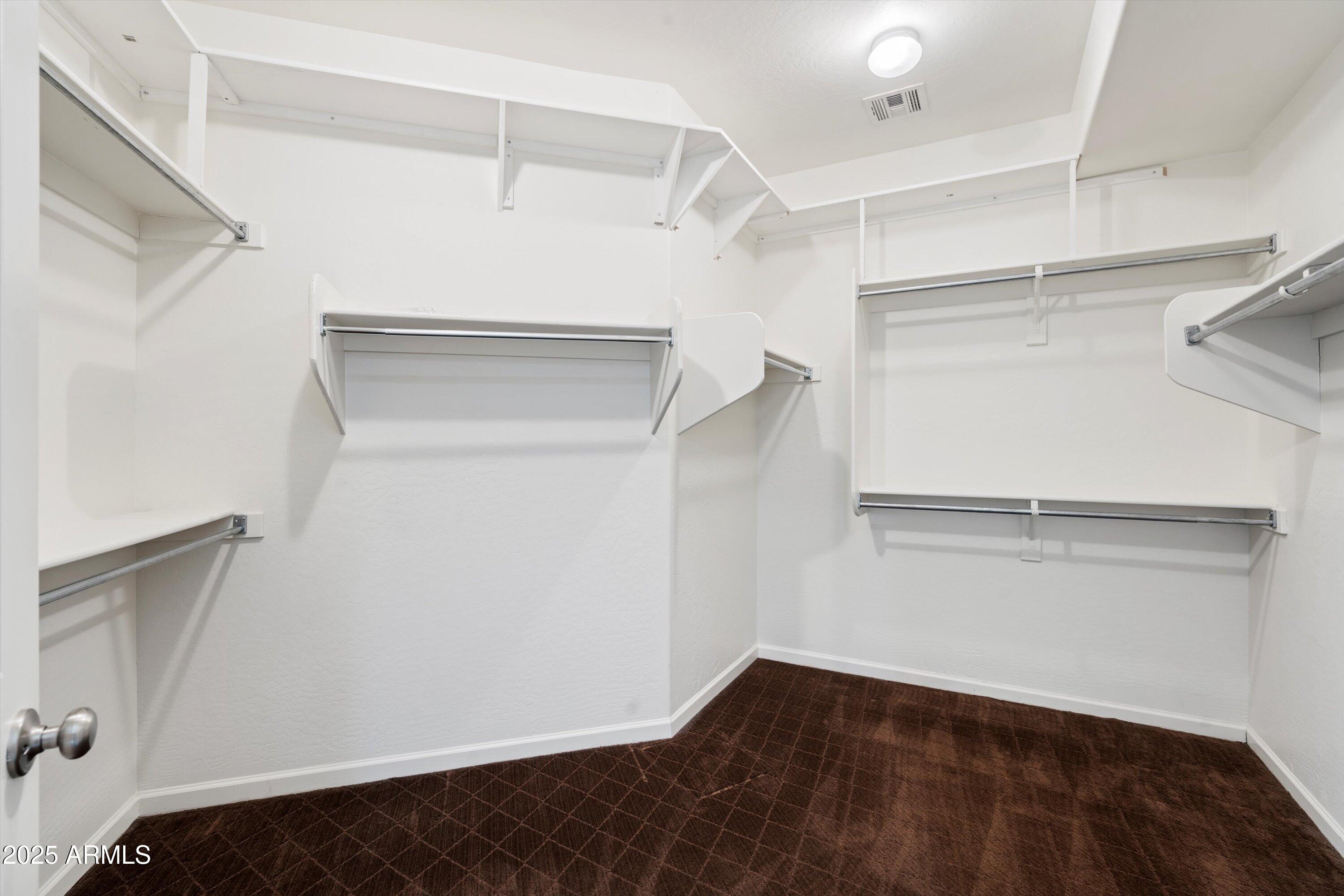 20802 N GRAYHAWK Drive 1123