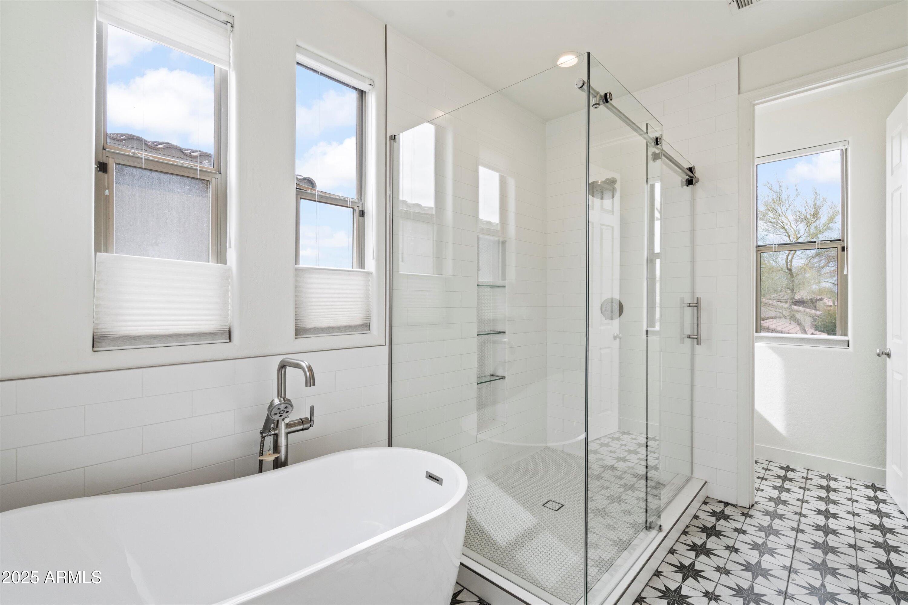 20802 N GRAYHAWK Drive 1123