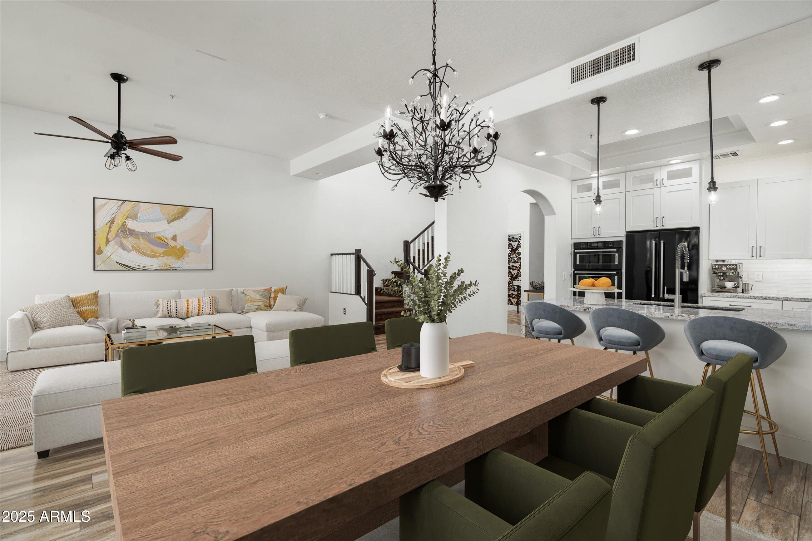 20802 N GRAYHAWK Drive 1123