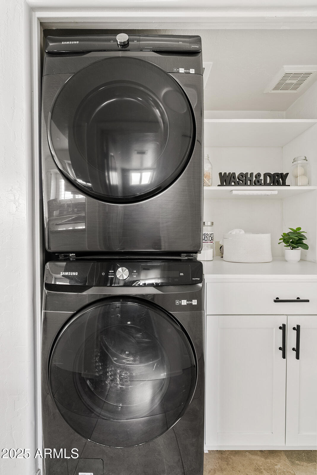 861 W SHELLFISH Drive