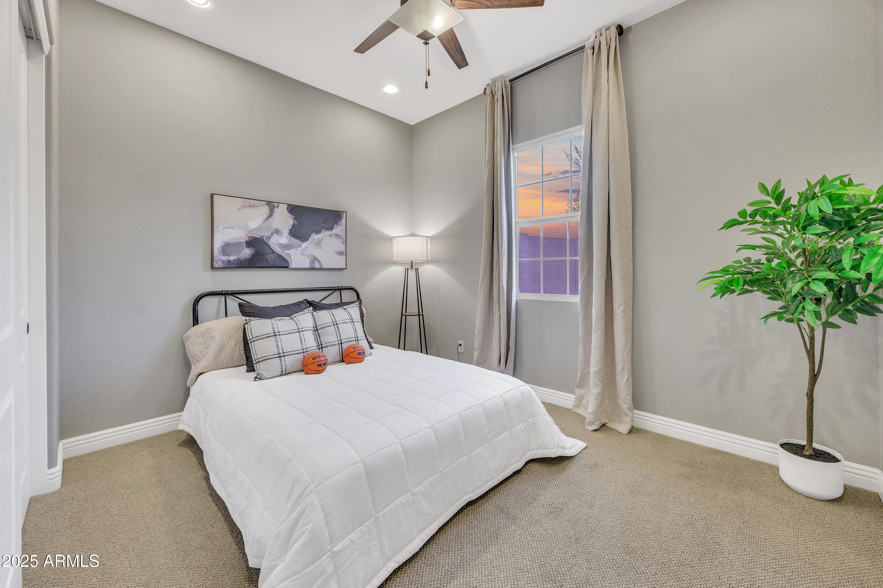 4254 E VALENCIA Drive