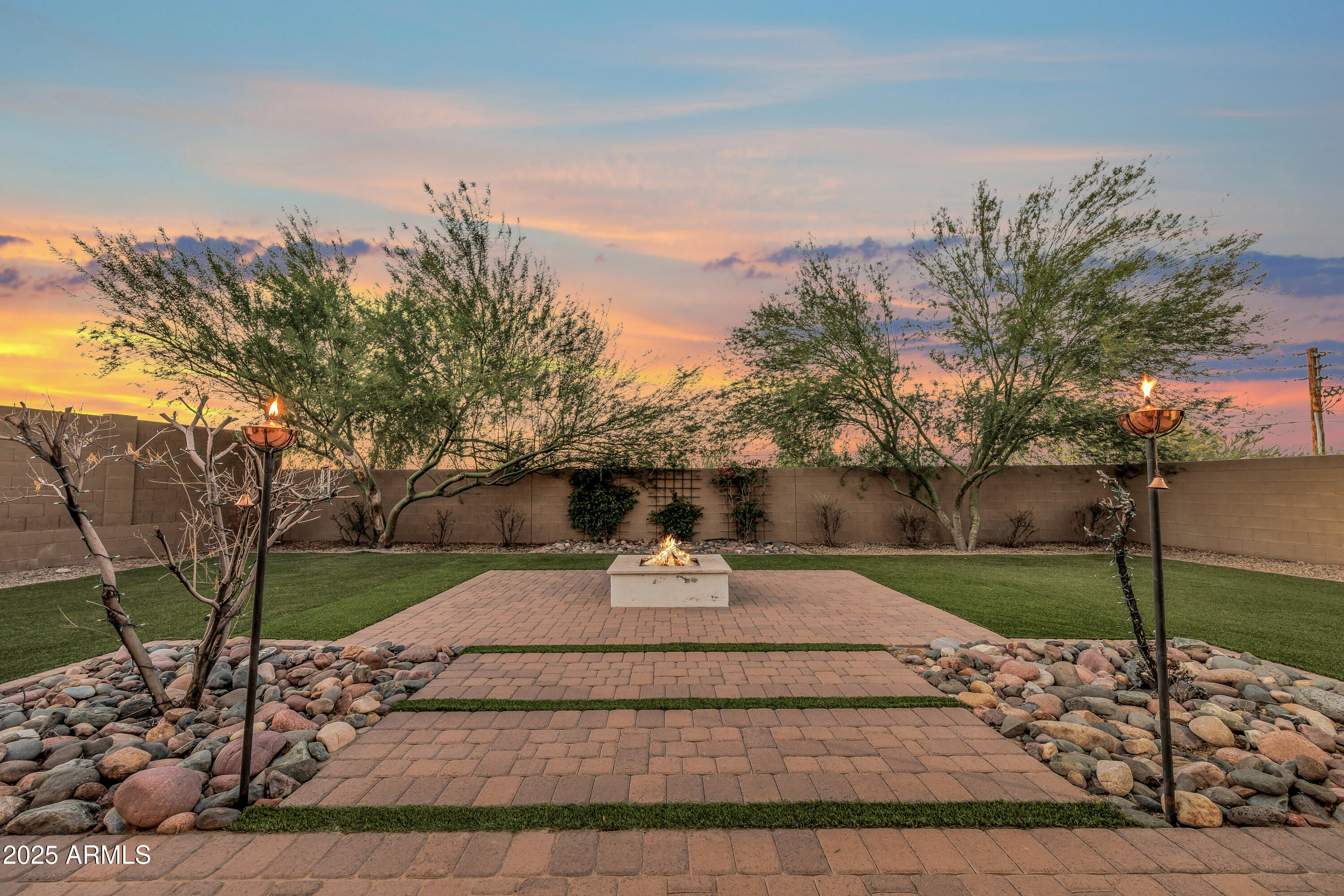 4254 E VALENCIA Drive