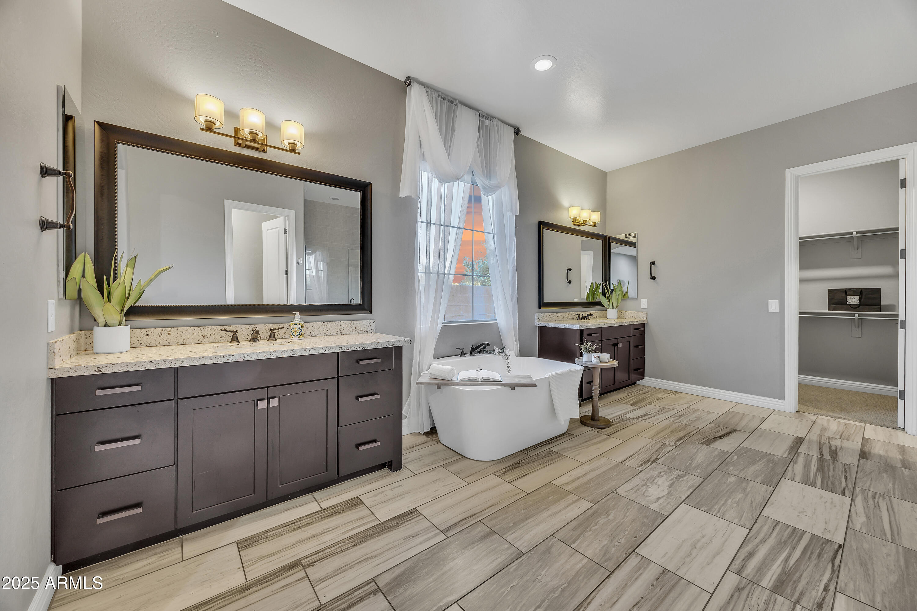 4254 E VALENCIA Drive