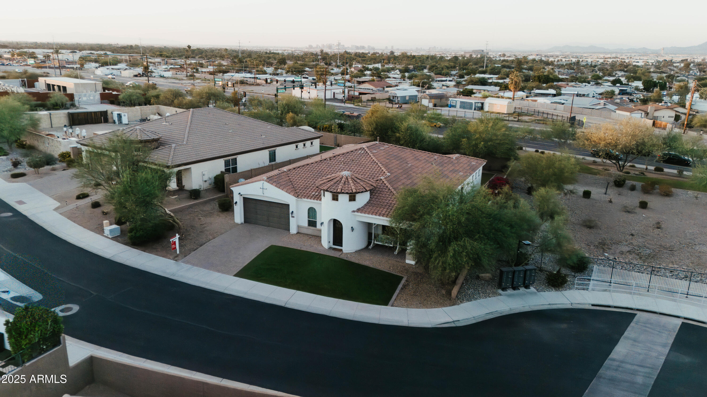 4254 E VALENCIA Drive