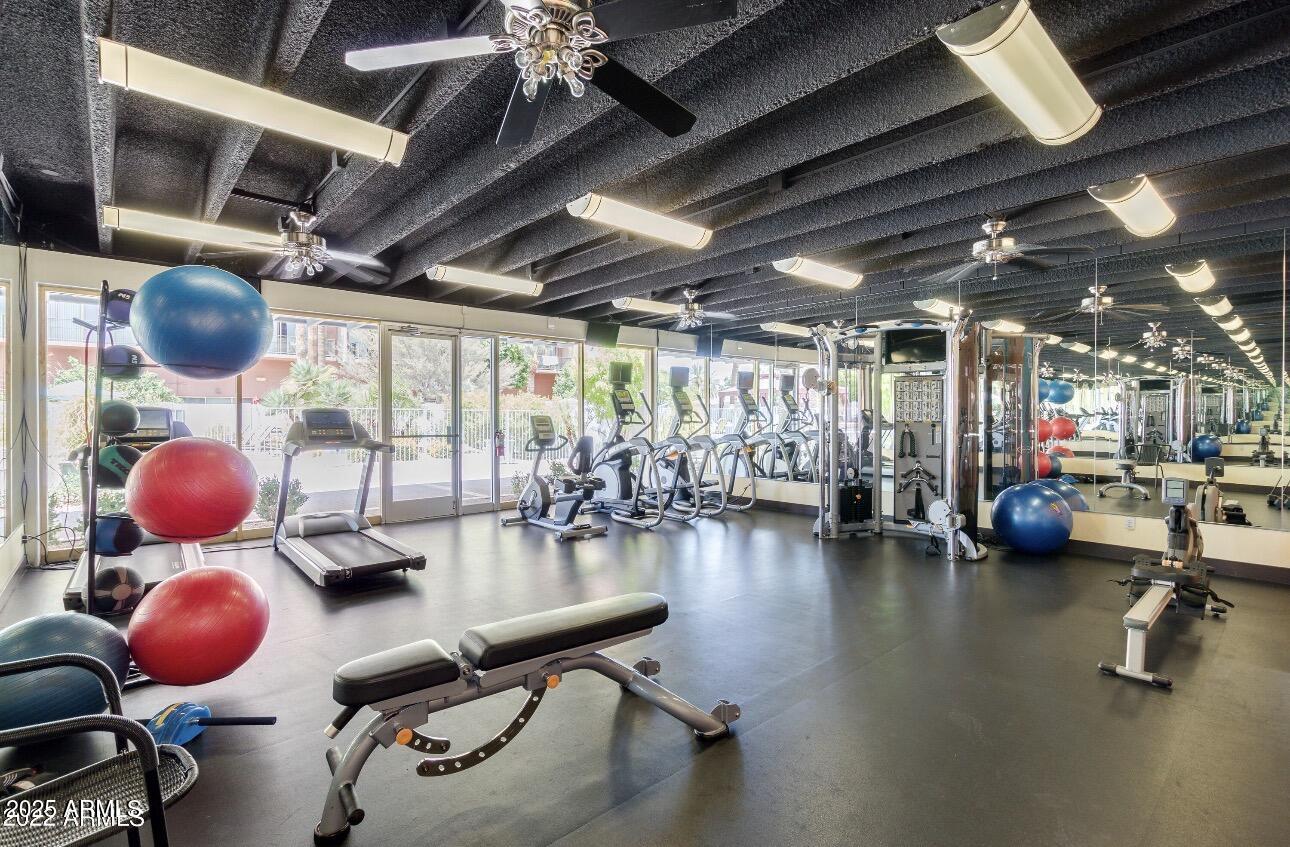 4750 N CENTRAL Avenue, 3A