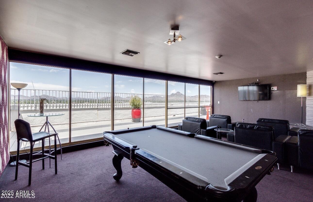 4750 N CENTRAL Avenue, 3A