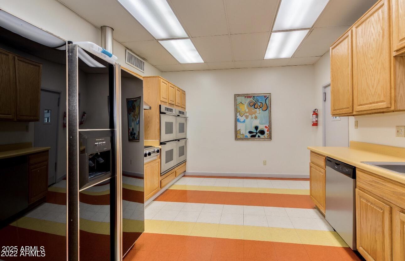 4750 N CENTRAL Avenue, 3A