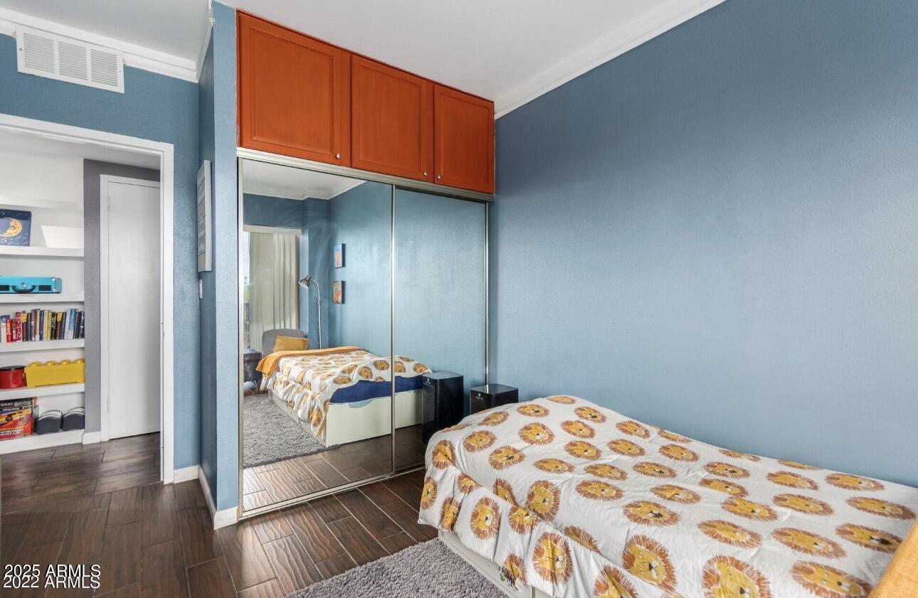 4750 N CENTRAL Avenue, 3A