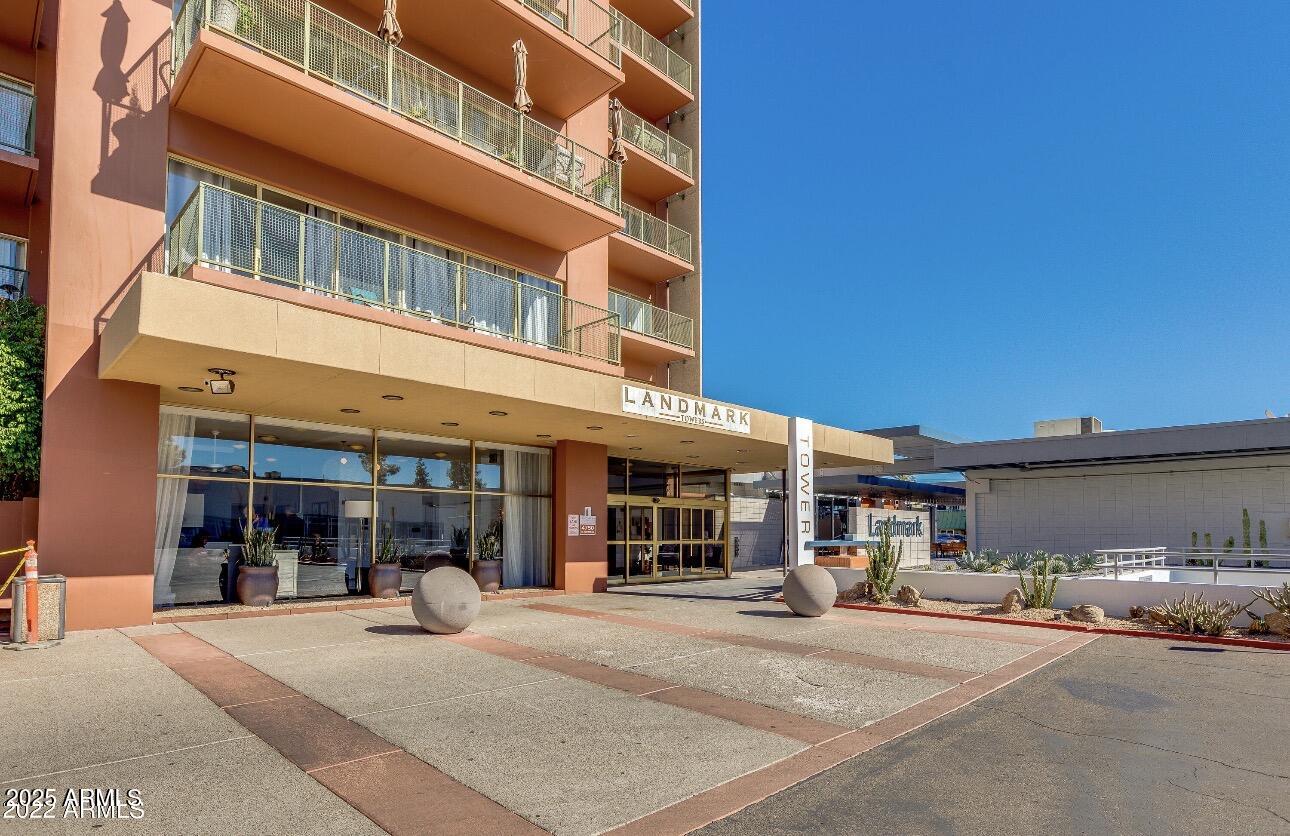 4750 N CENTRAL Avenue, 3A