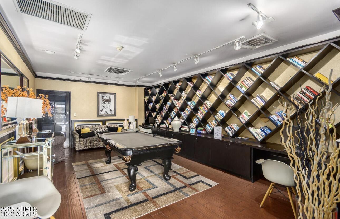 4750 N CENTRAL Avenue, 3A