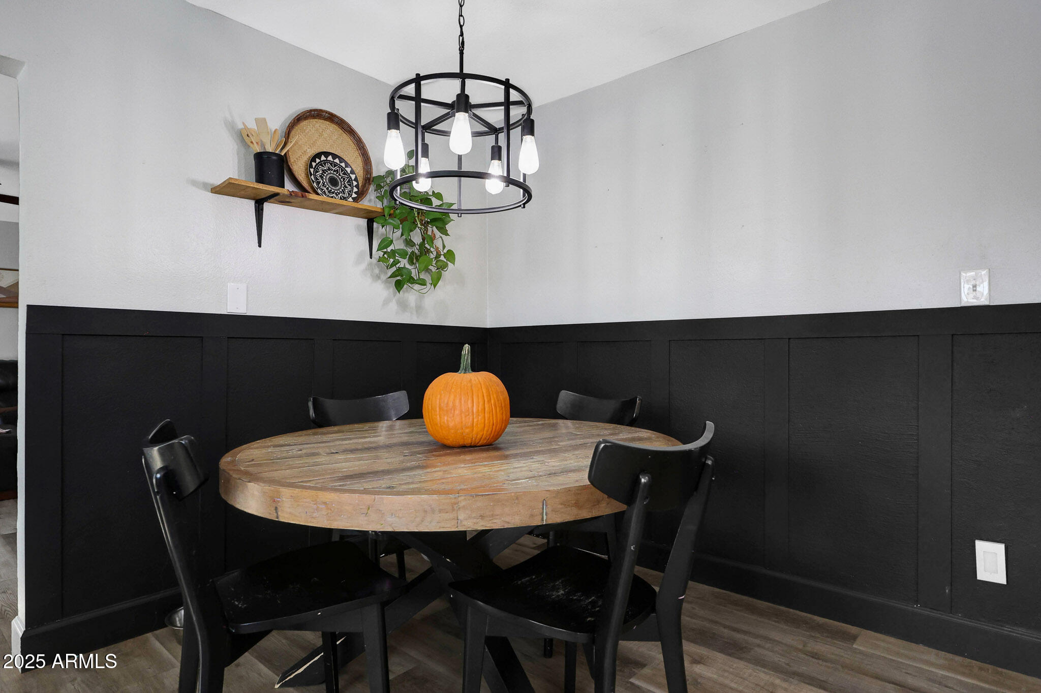 2353 W TIERRA BUENA Lane