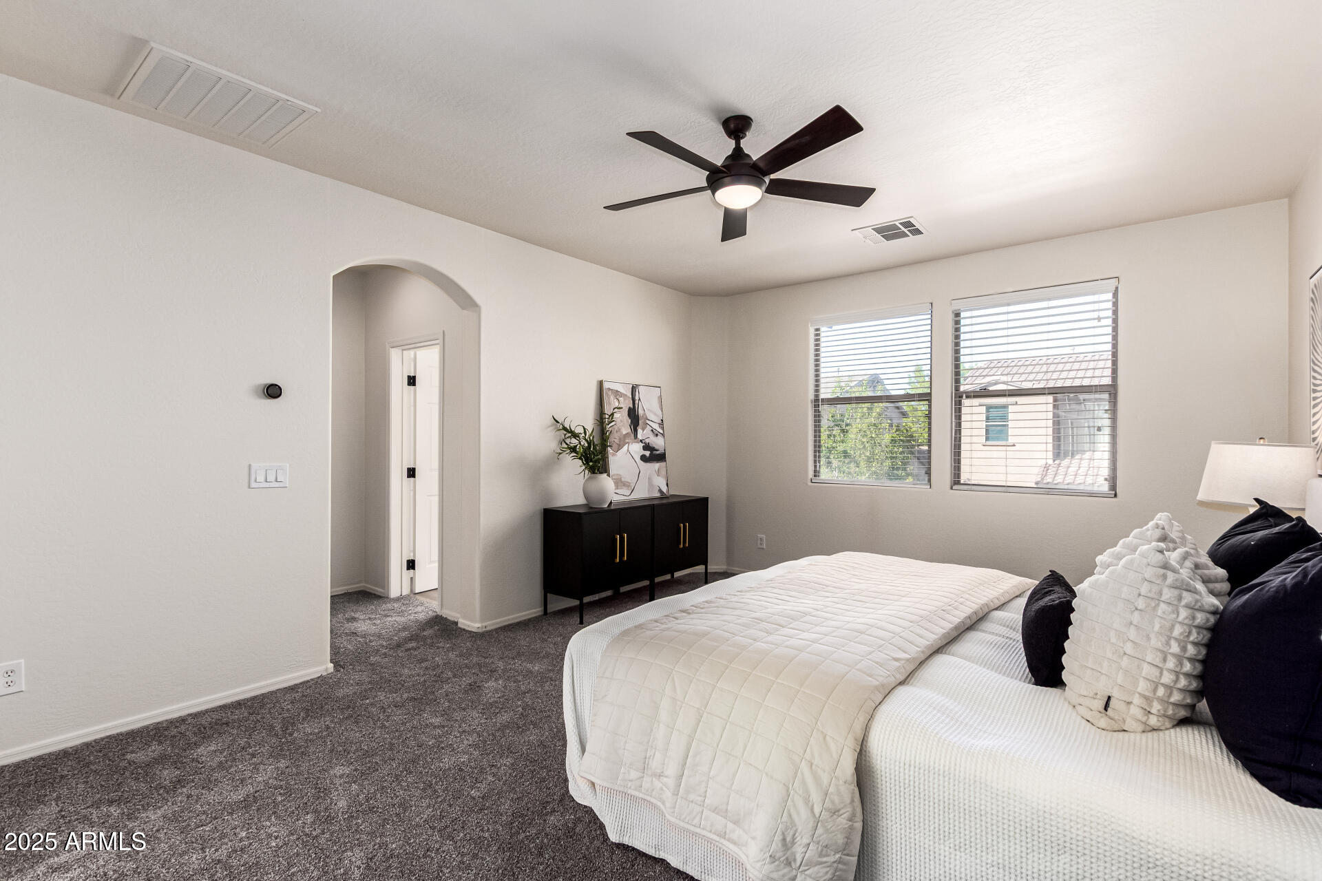 4258 E LEXINGTON Avenue