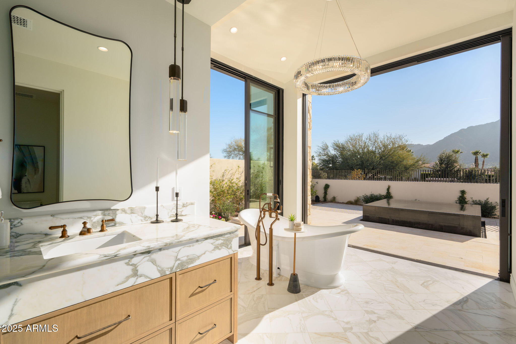 5902 E CACTUS WREN Road