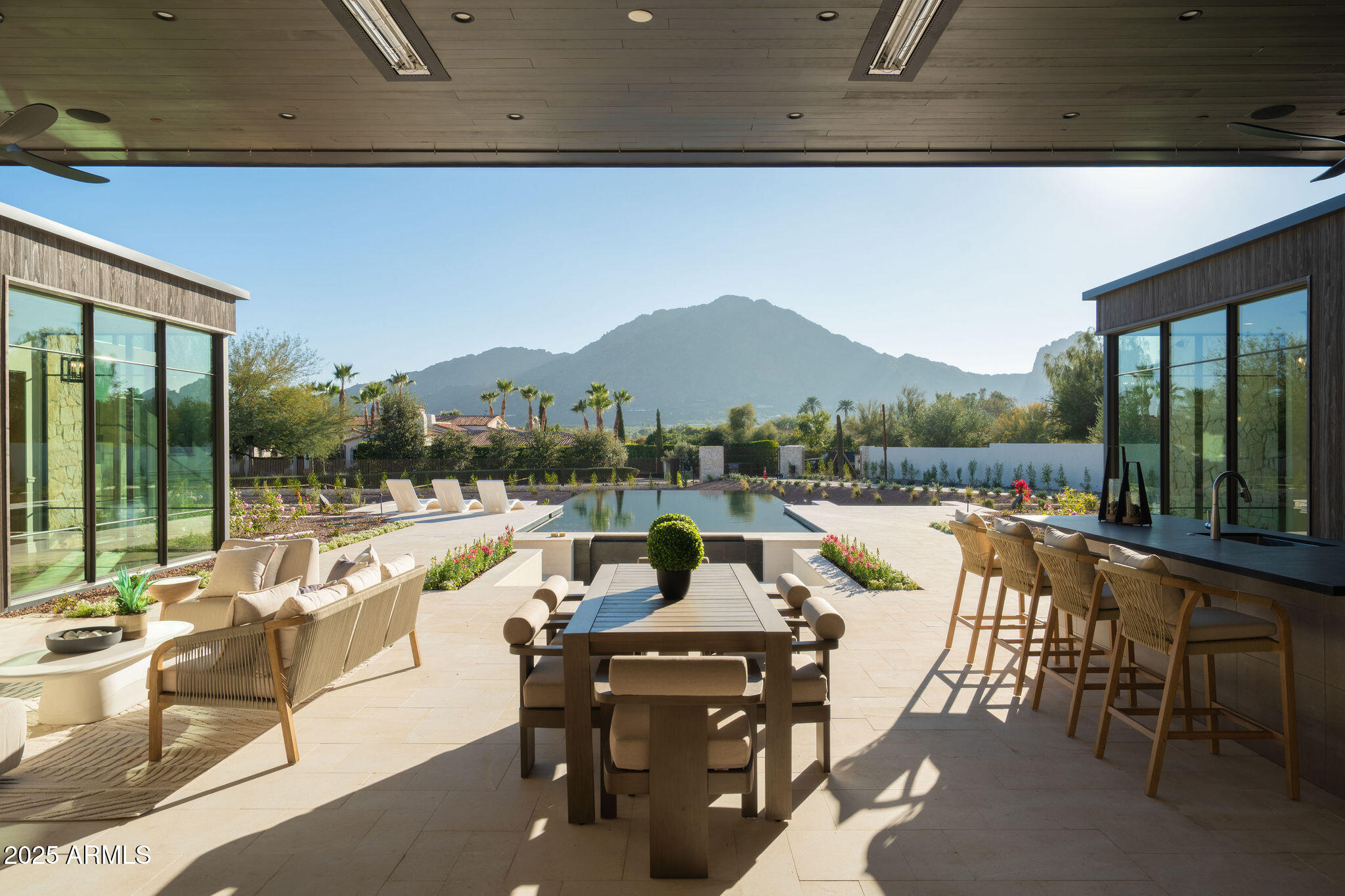 5902 E CACTUS WREN Road