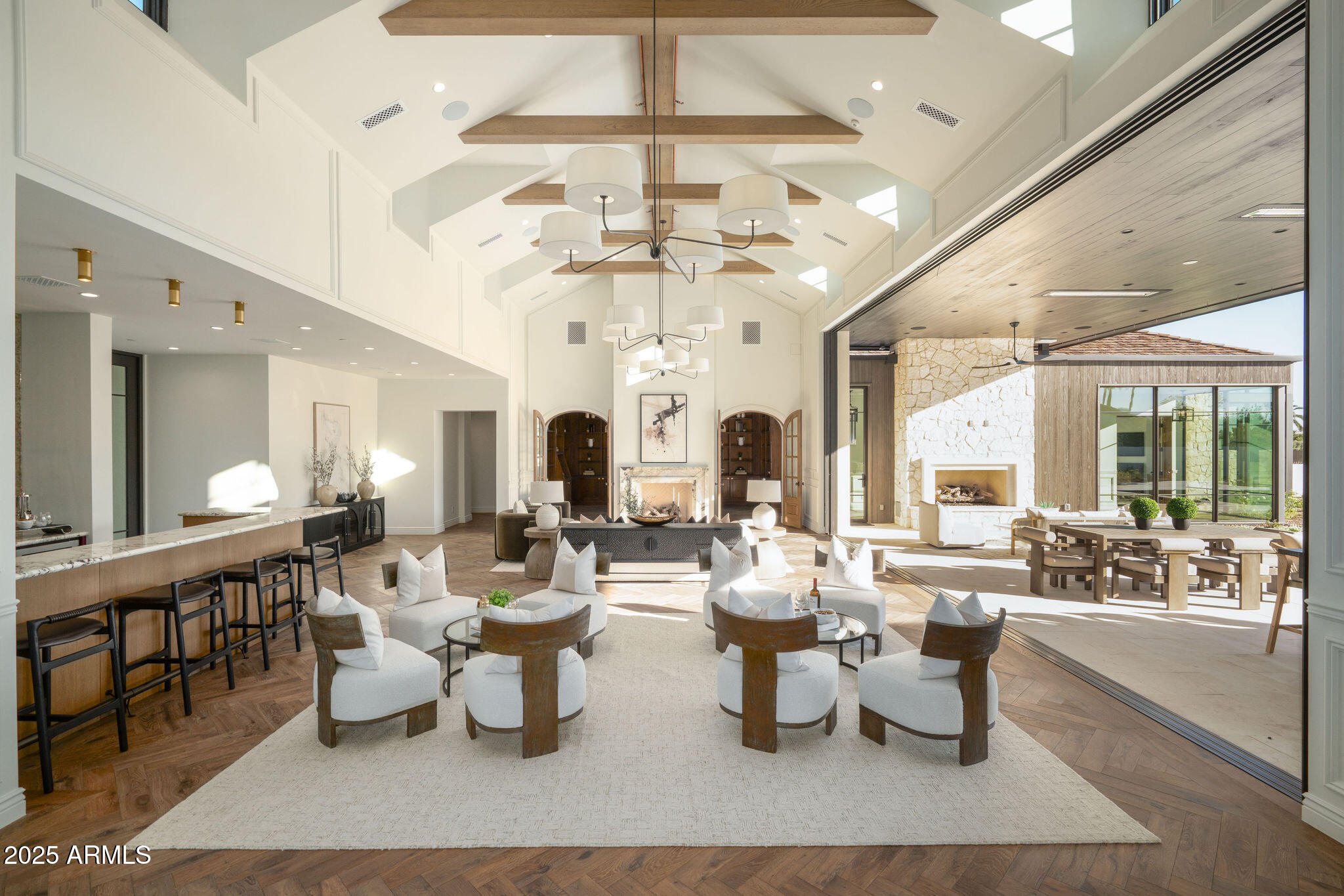 5902 E CACTUS WREN Road