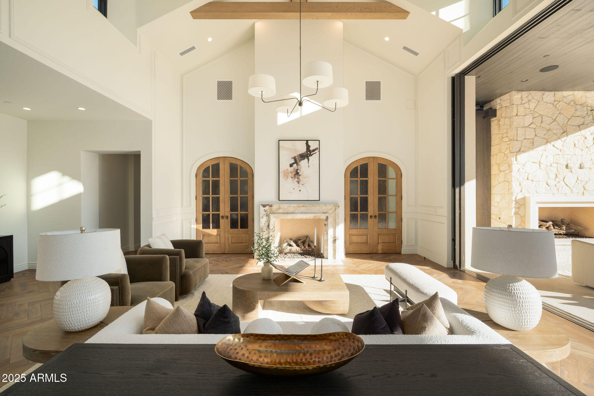 5902 E CACTUS WREN Road