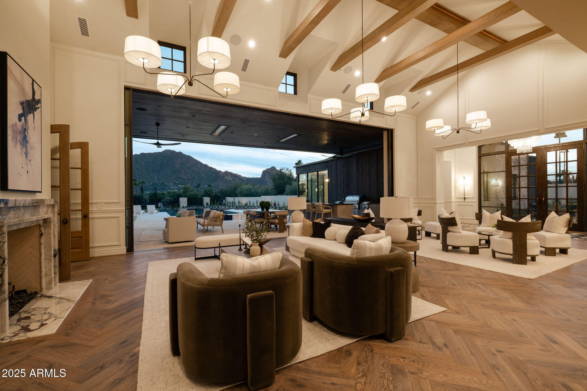 5902 E CACTUS WREN Road