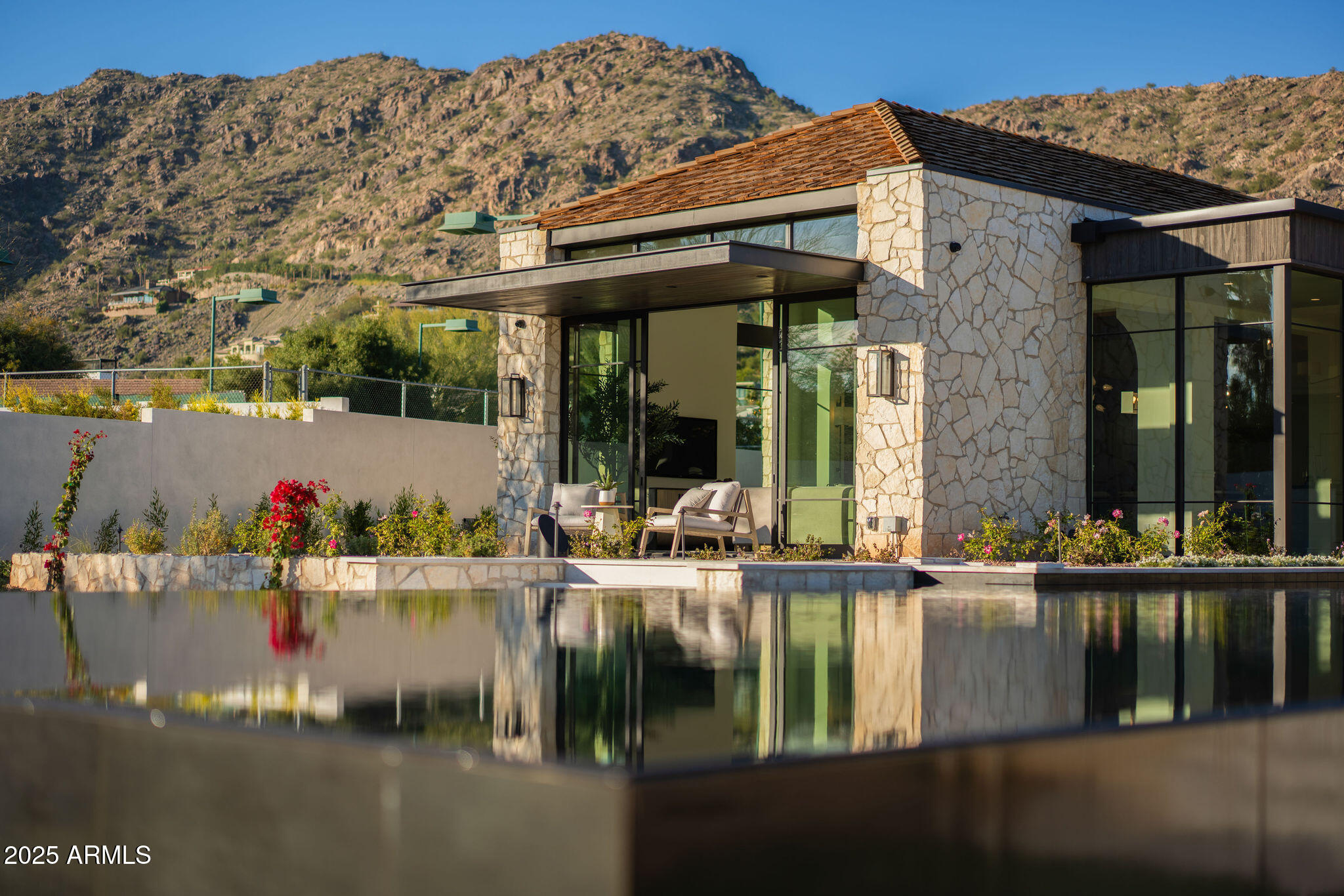 5902 E CACTUS WREN Road