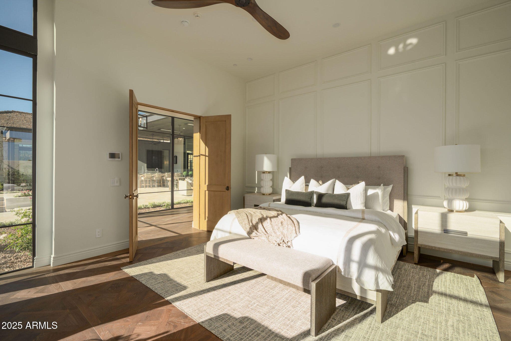 5902 E CACTUS WREN Road