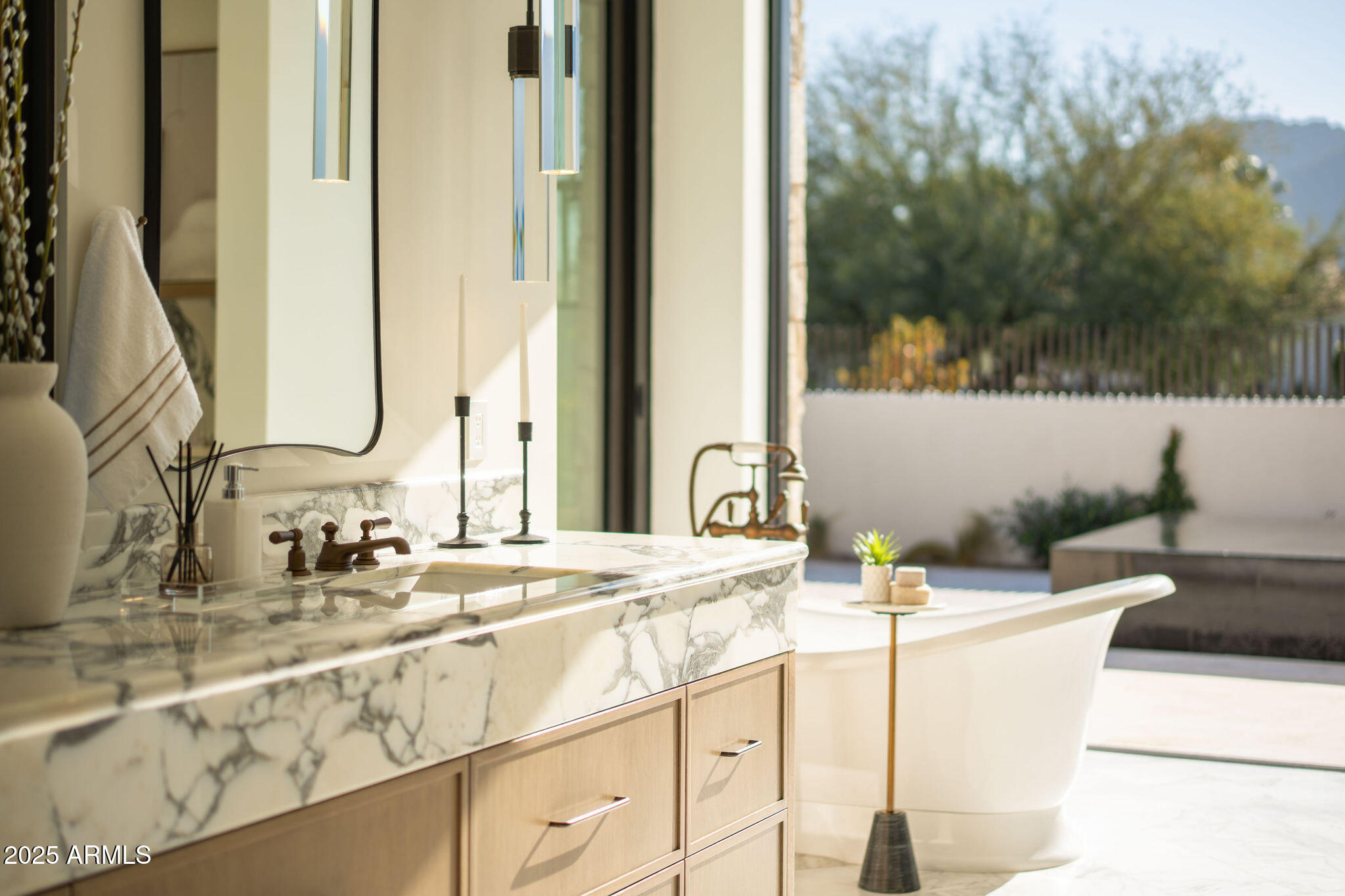 5902 E CACTUS WREN Road