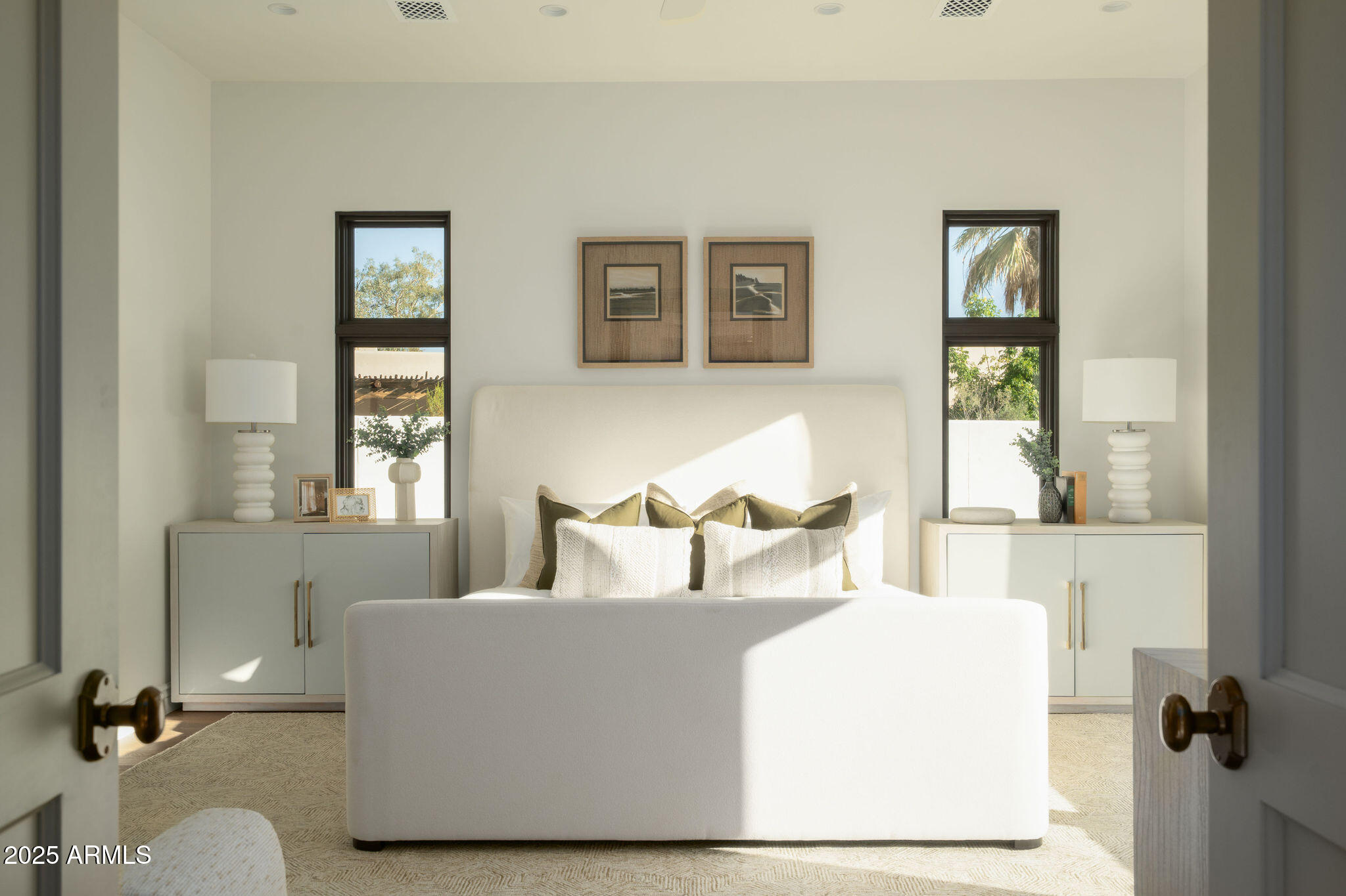 5902 E CACTUS WREN Road