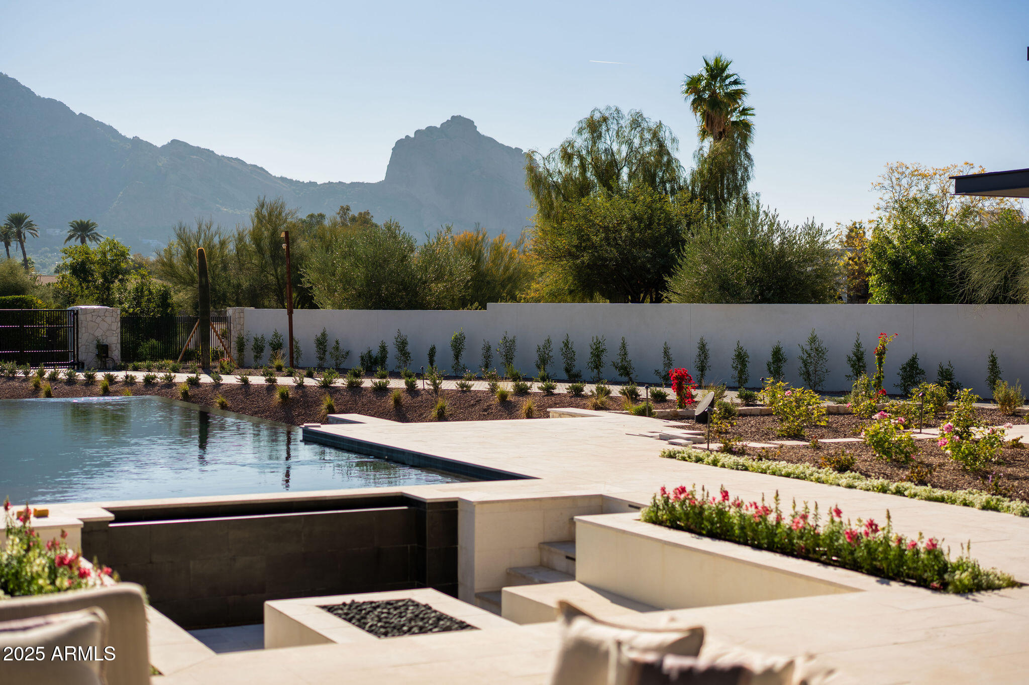 5902 E CACTUS WREN Road