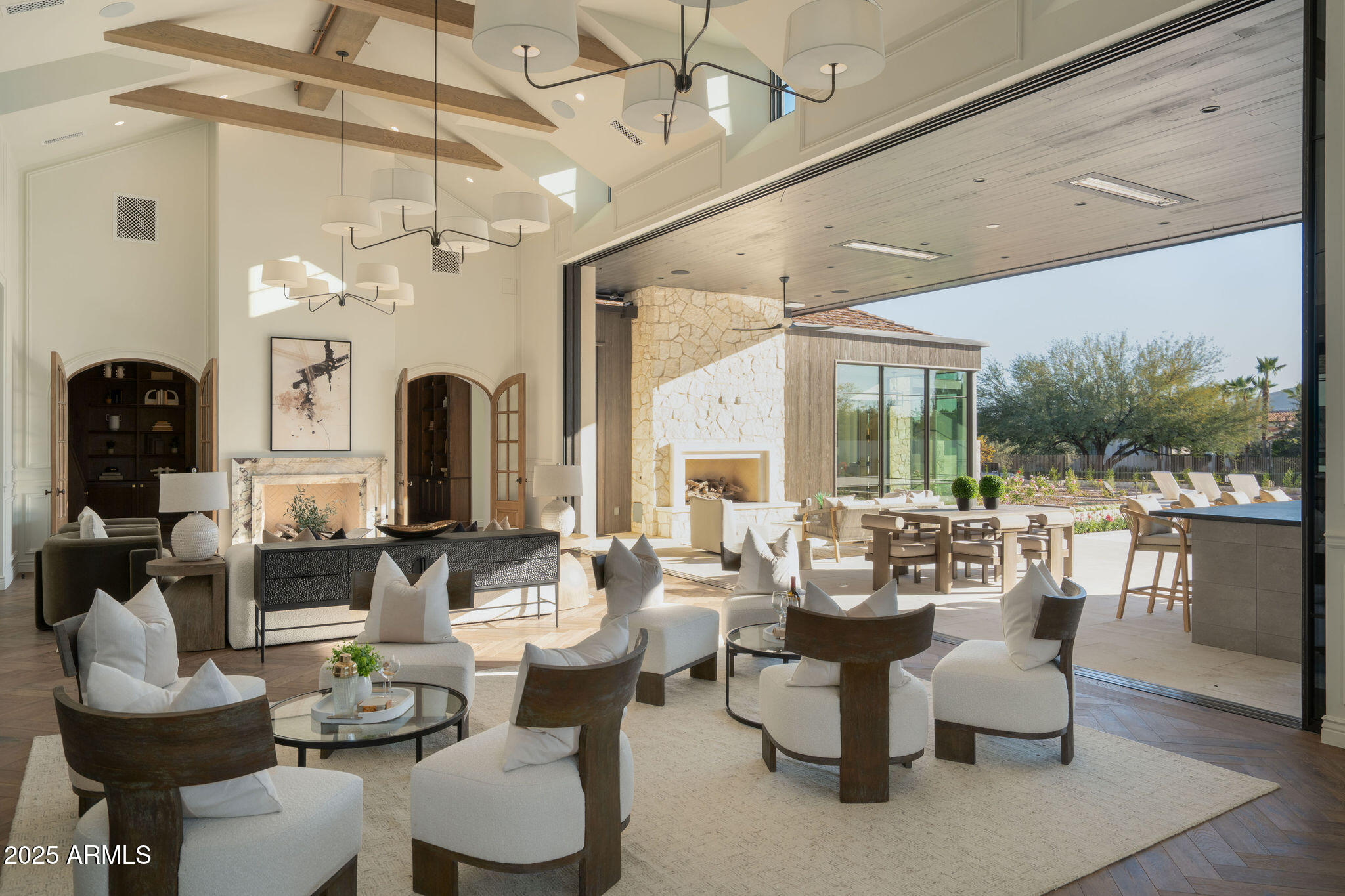 5902 E CACTUS WREN Road