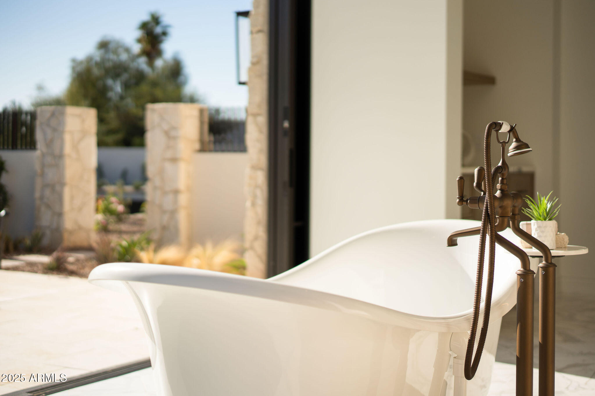 5902 E CACTUS WREN Road