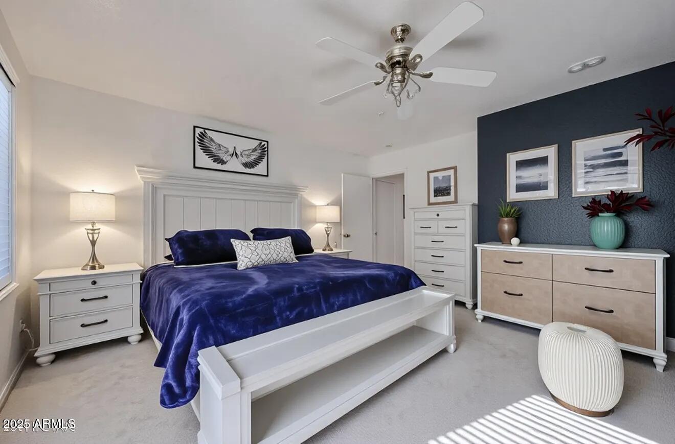 1126 E Silktassel Trail