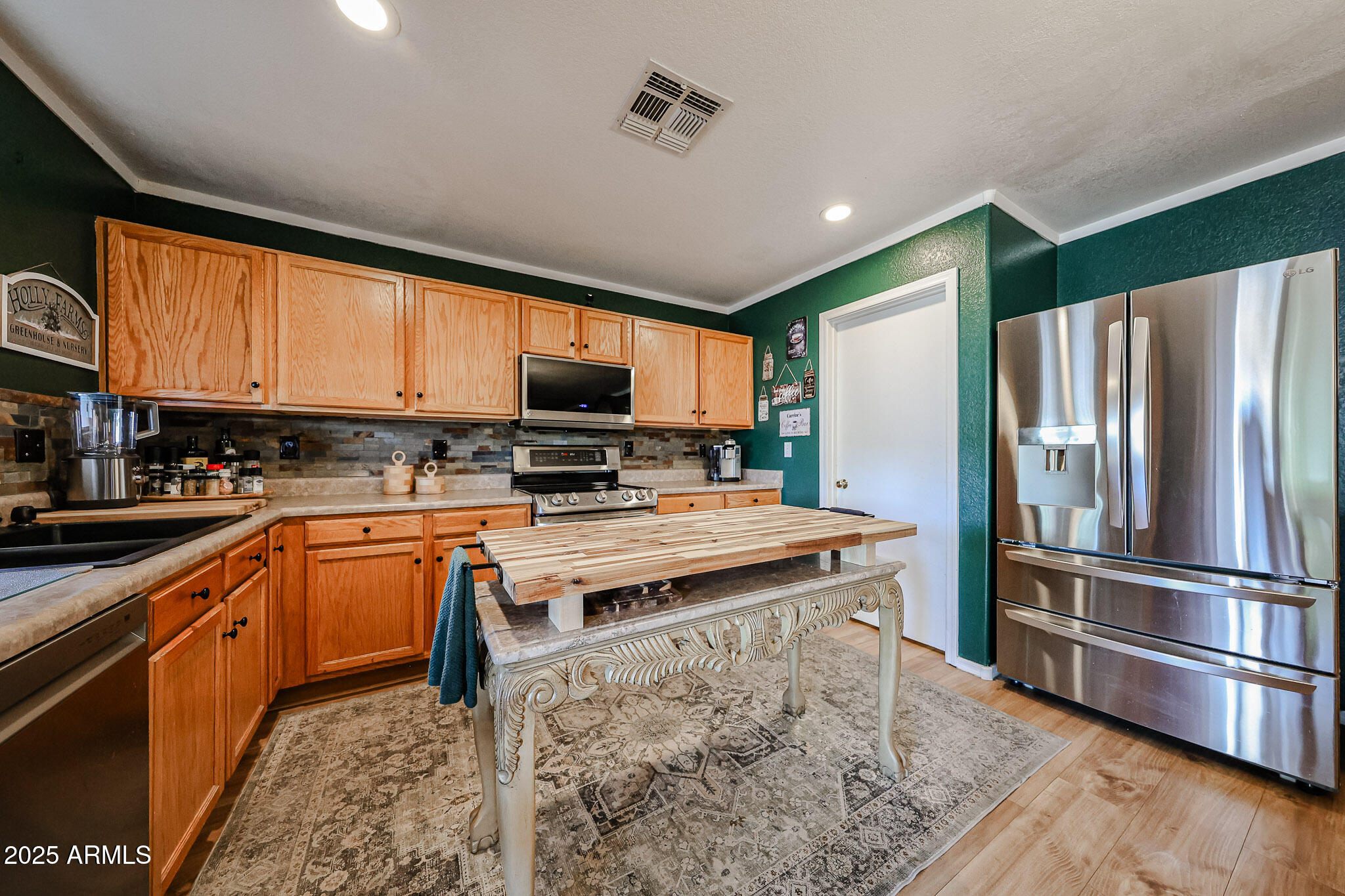 1126 E Silktassel Trail