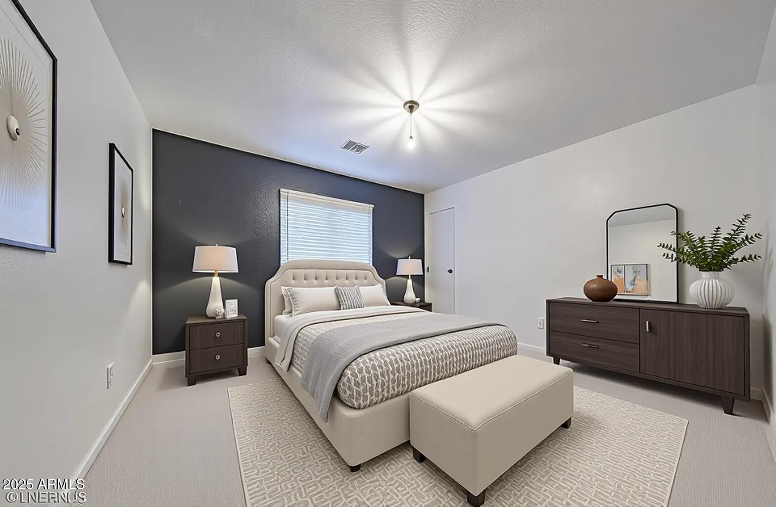 1126 E Silktassel Trail