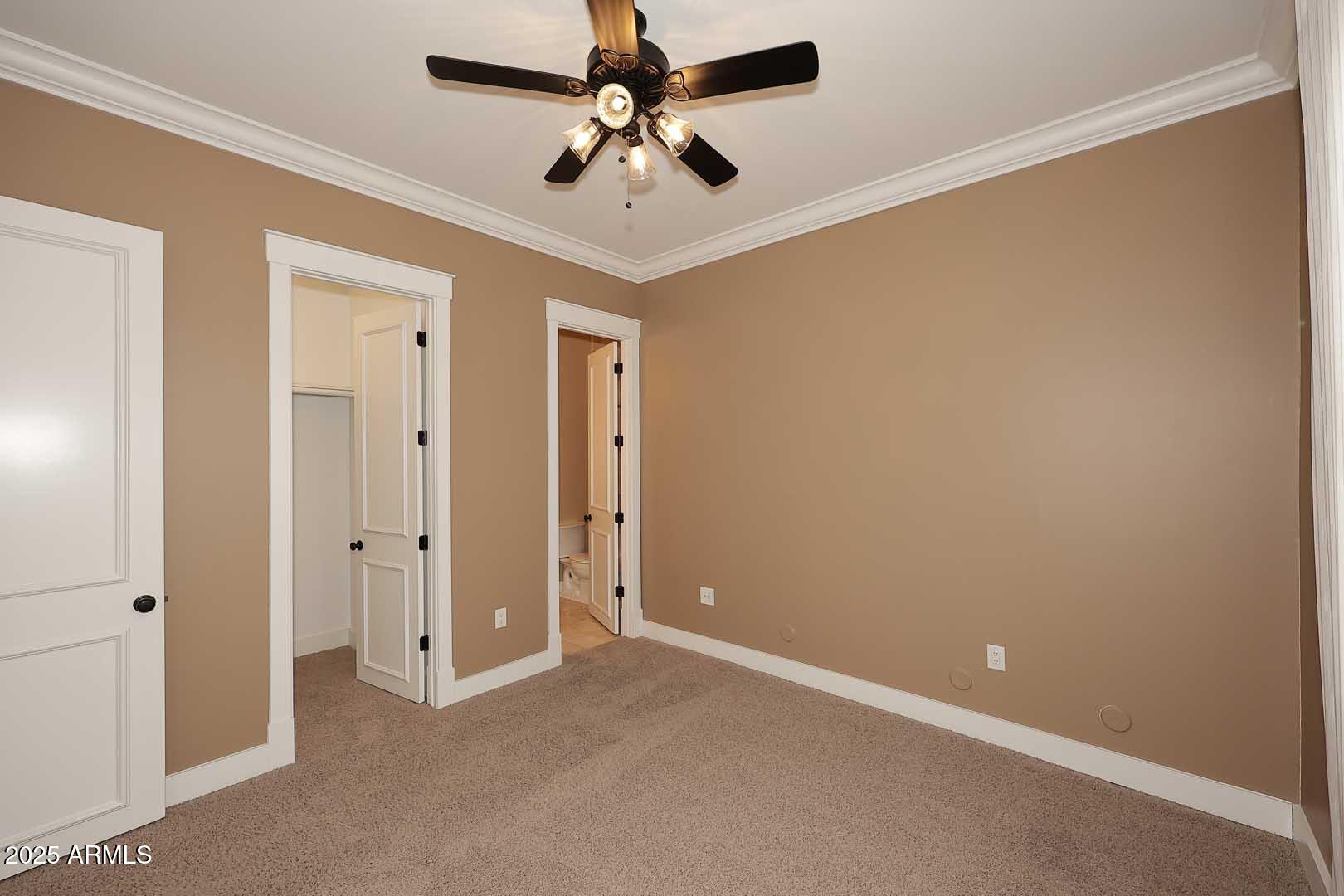 8822 N 85th Place