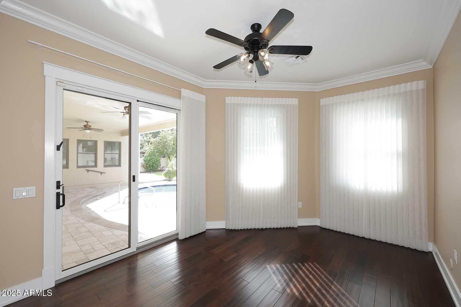 8822 N 85th Place