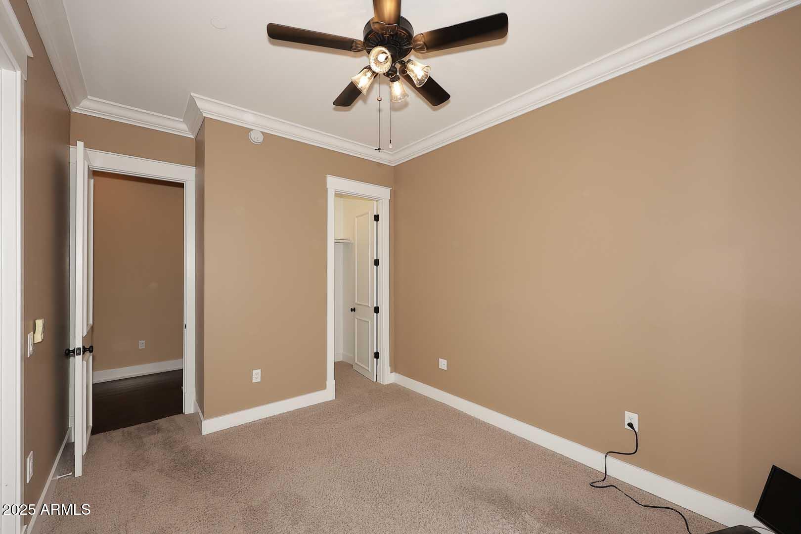 8822 N 85th Place